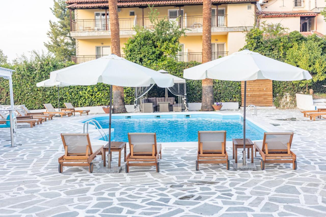 Theo Bungalows Boutique Hotel Kриопиги Екстериор снимка