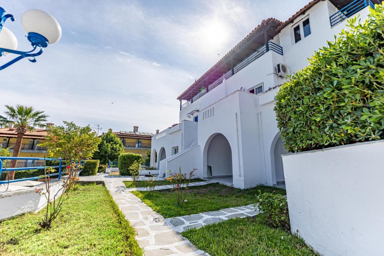 Theo Bungalows Boutique Hotel Kриопиги Екстериор снимка
